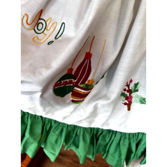 Vintage Small Embroidered Full Circle Cotton Christmas Skirt - Picture 3 of 11